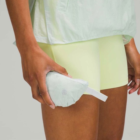 Lululemon Step Out High Rise Short NWT Ocean Air Size 4 - Picture 5 of 17